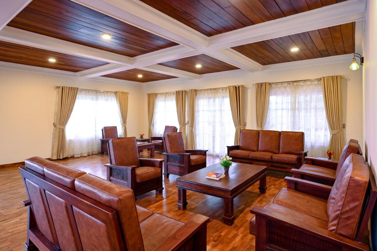 Hotel Petals Nilgiris Utakamand Zewnętrze zdjęcie